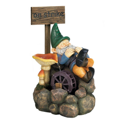 On Strike Gnome Water Fountain - crazydecor