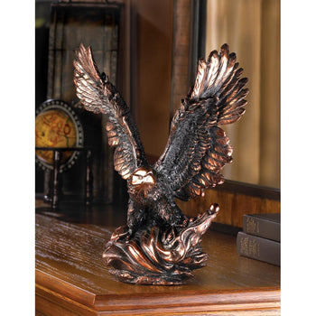 Eagle in Flight Statue - crazydecor