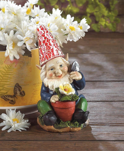 Gardening Gnome Solar Garden Statue - crazydecor