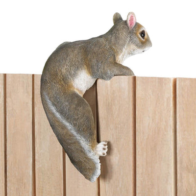 Climbing "Chip" Squirrel Decor - crazydecor